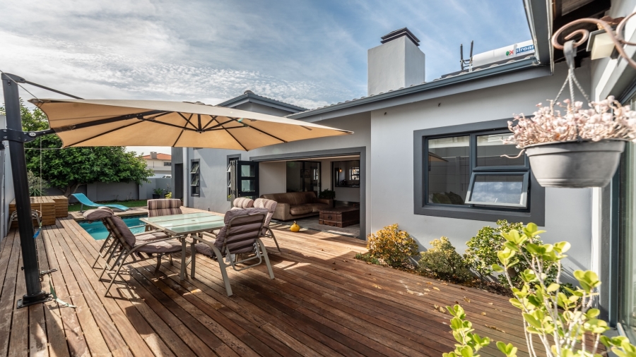 3 Bedroom Property for Sale in Parklands North Western Cape